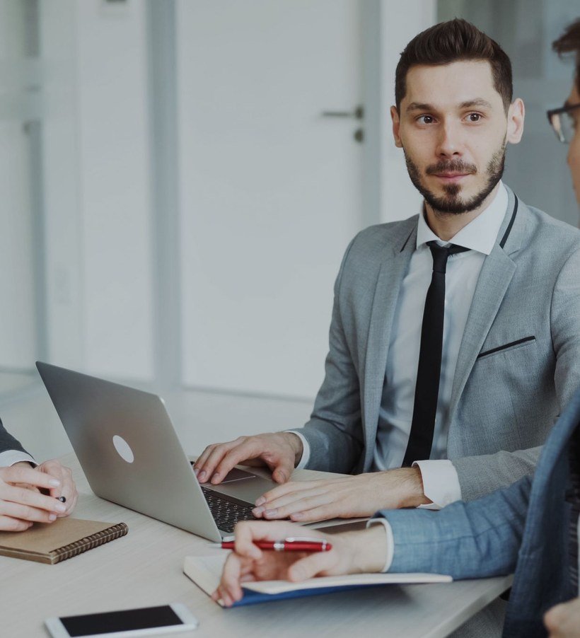 LinkedIn'de Kurumsal Marka Olmak: B2B Firmalar İçin İçerik Stratejisi